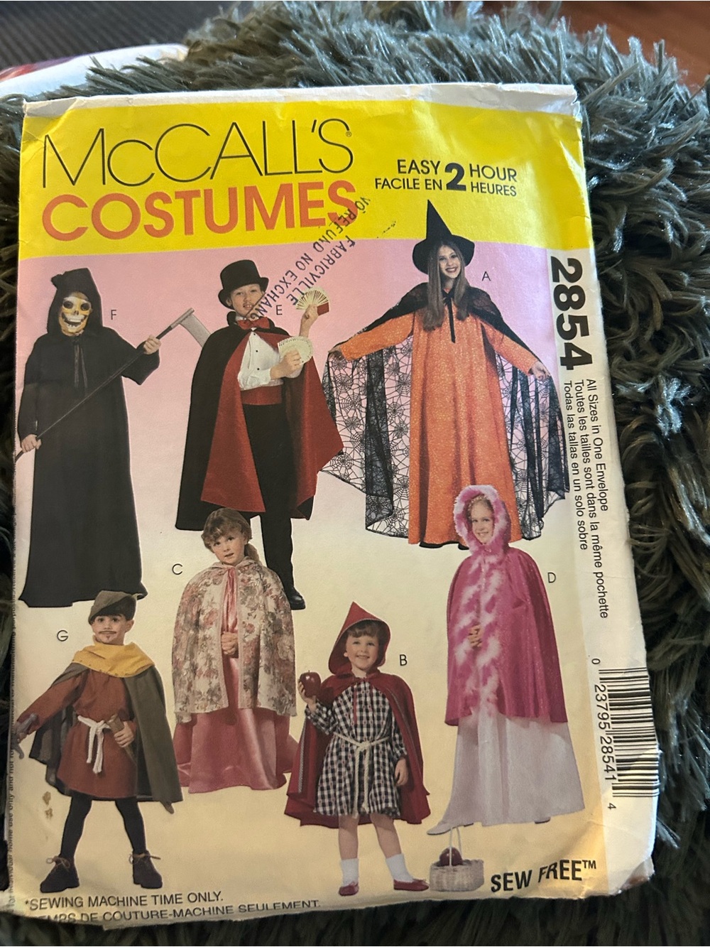 Mcall’s pattern Kids'  Hooded Cape Costume